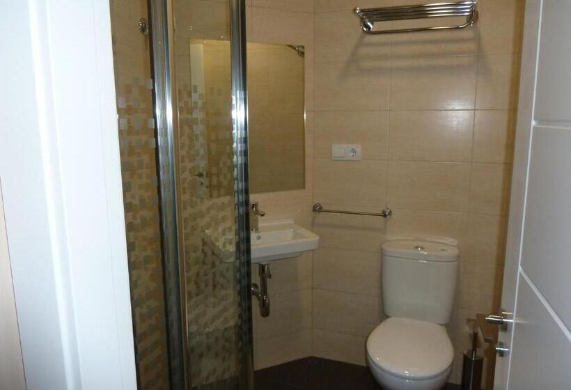 اتاق اکونومی, Hostal Mayor