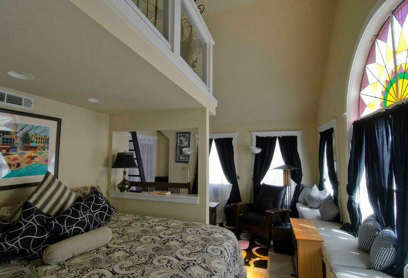 آپارتمان 1 خوابه, All Seasons Inn