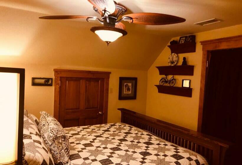 آپارتمان 1 خوابه, All Seasons Inn