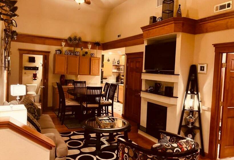 آپارتمان 1 خوابه, All Seasons Inn