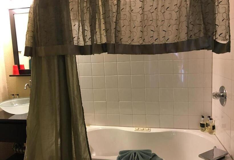 کابین, All Seasons Inn