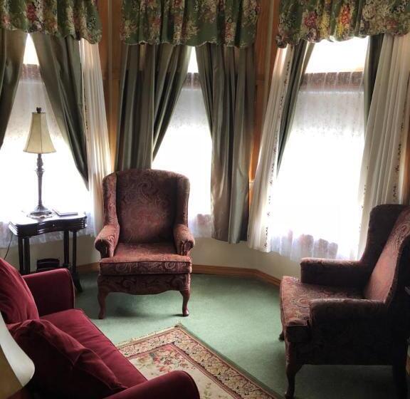 Люкс Deluxe Кровать Кинг, All Seasons Inn