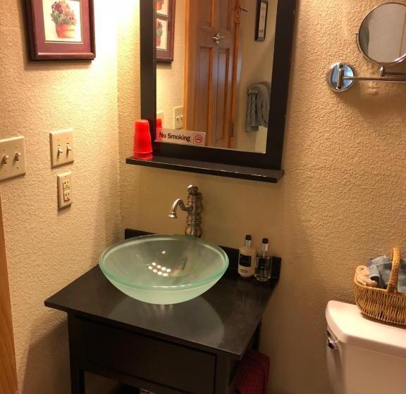 سوئیت 2 خوابه, All Seasons Inn