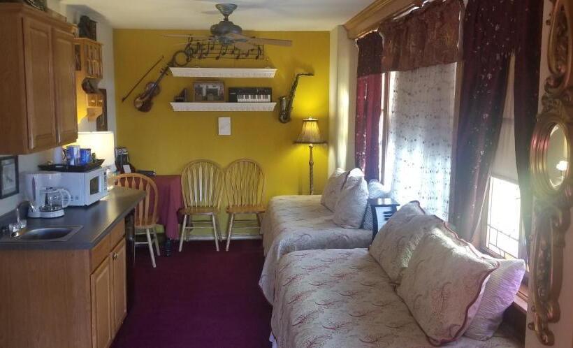 Семейный Номер Deluxe, All Seasons Inn