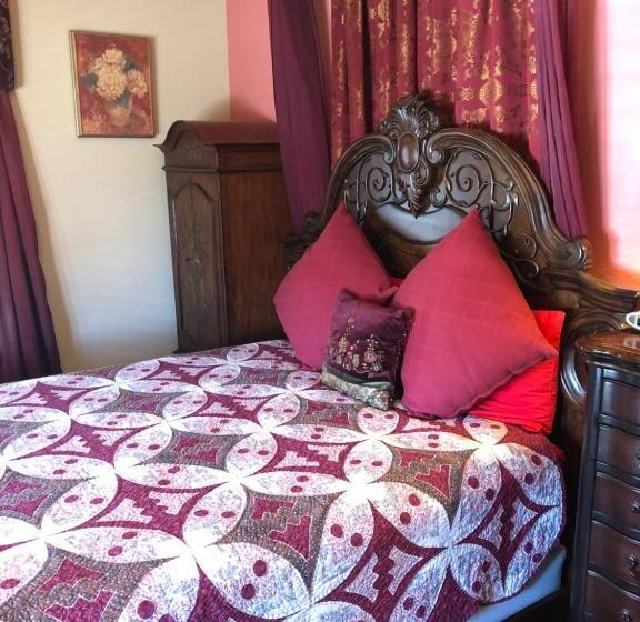 سوییت جونیور با بالکن, All Seasons Inn