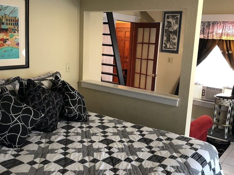 آپارتمان 1 خوابه, All Seasons Inn