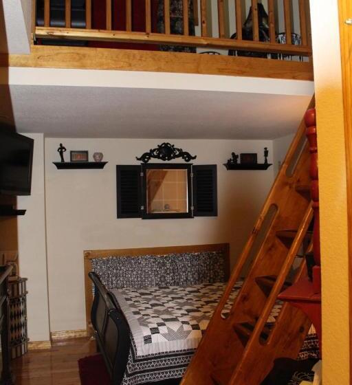 اتاق استاندارد, All Seasons Inn