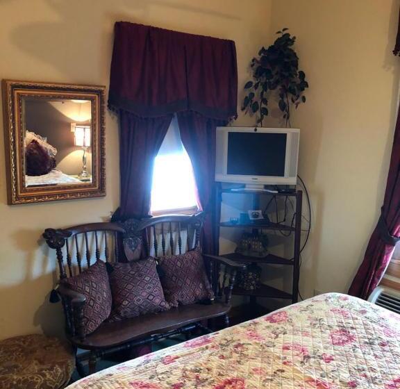 سوئیت 2 خوابه, All Seasons Inn