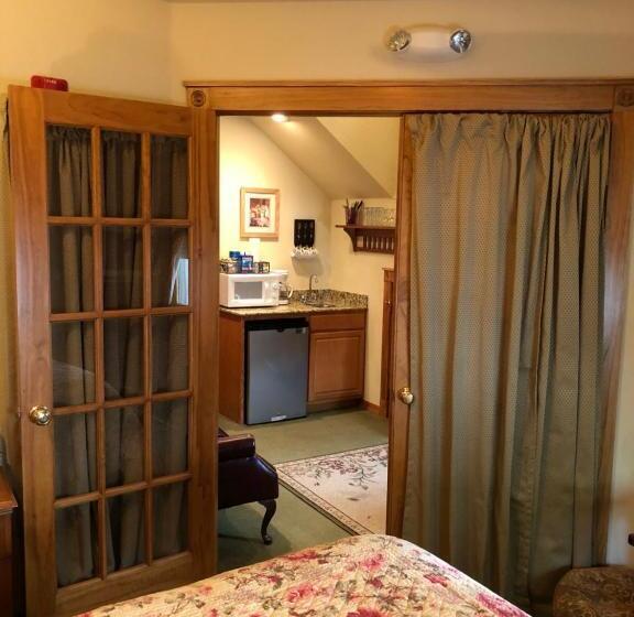 سوئیت 2 خوابه, All Seasons Inn