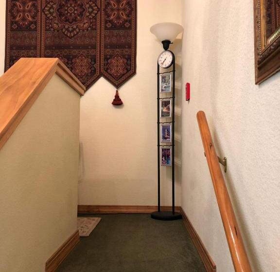 Люкс 2 Спальни, All Seasons Inn