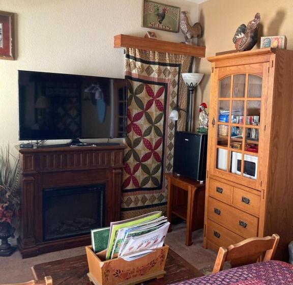 اتاق استاندارد, All Seasons Inn