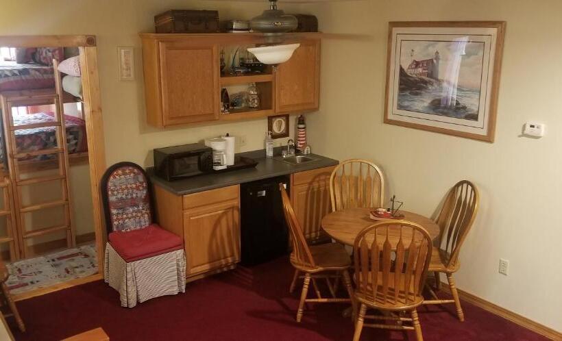 Люкс, All Seasons Inn