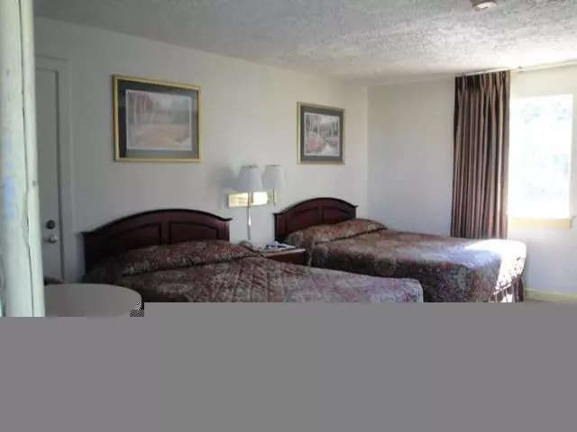 キングサイズベッドのスタンダードルーム, Budget Inn Danville
