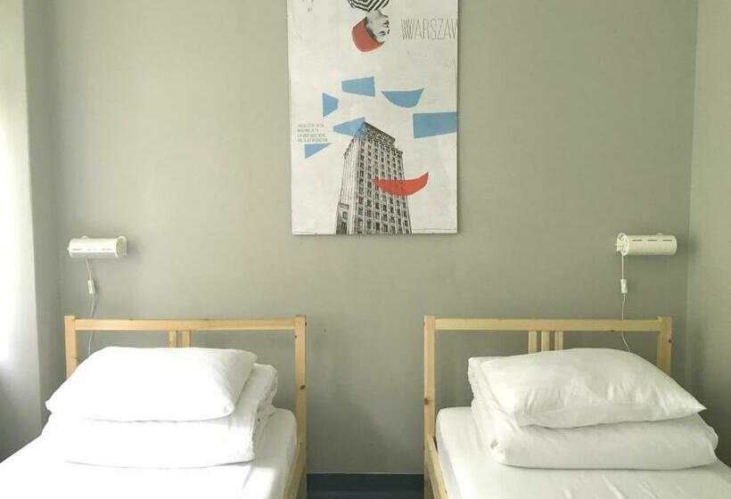 ベーシックトリプルルーム, Cloud Hostel