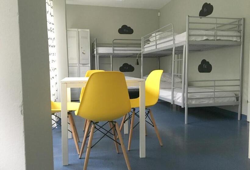 Кровать в Общей Комнате, Cloud Hostel