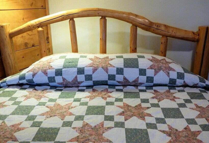 标准间, Juneberry Lodge