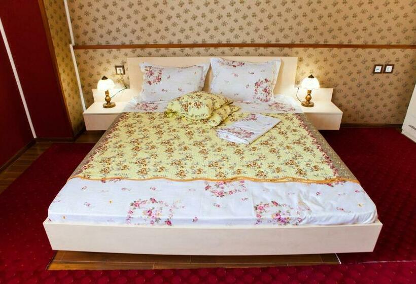 اتاق استاندارد, La Gil