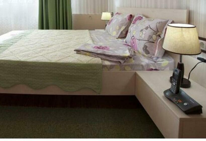 اتاق استاندارد, La Gil