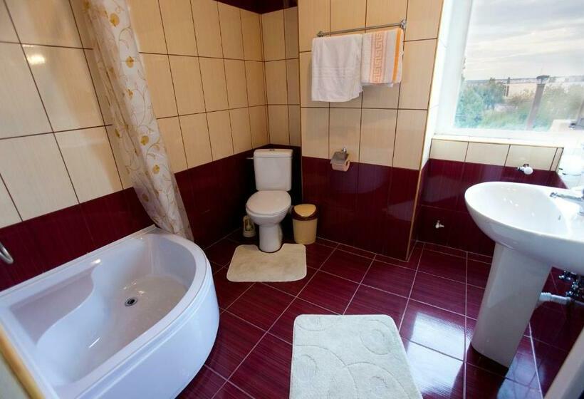 اتاق استاندارد, La Gil