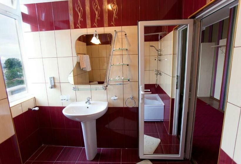 اتاق استاندارد, La Gil