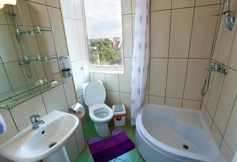 اتاق استاندارد, La Gil