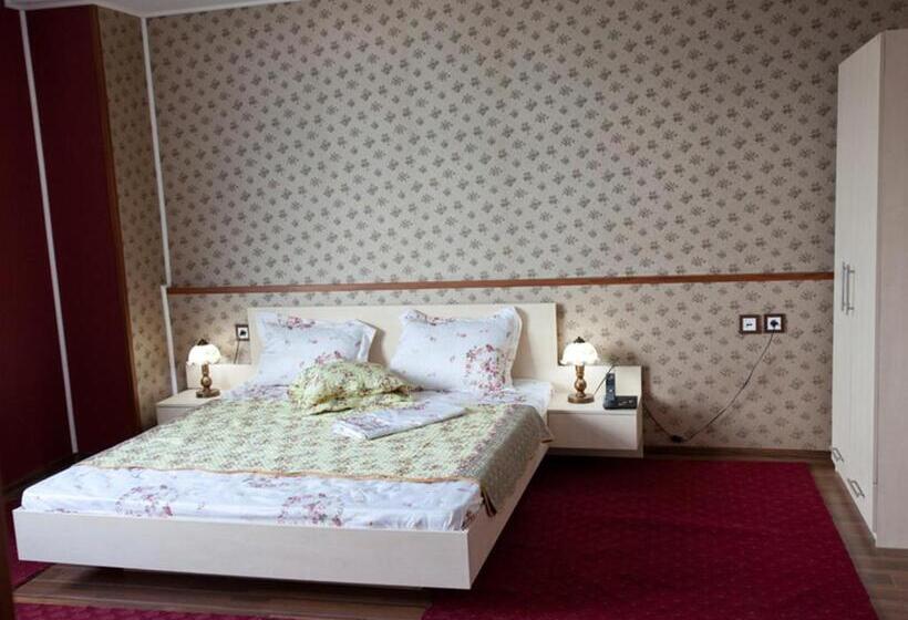 اتاق استاندارد, La Gil