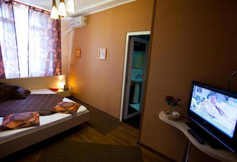 اتاق سوپریور یک تخته, La Gil