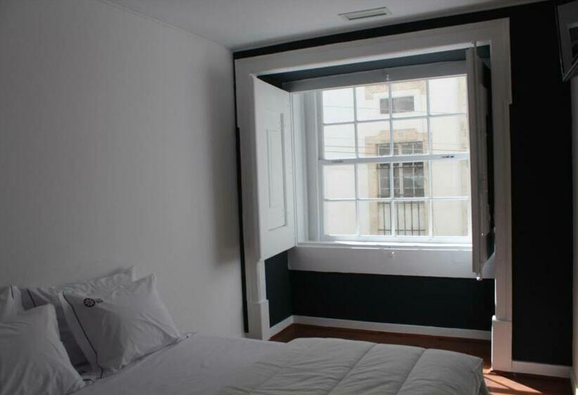 اتاق استاندارد با سرویس بهداشتی مشترک, Largo Da Se Guest House  Horigem