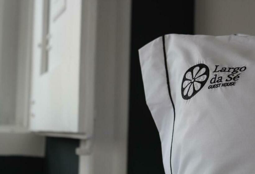 اتاق استاندارد با سرویس بهداشتی مشترک, Largo Da Se Guest House  Horigem