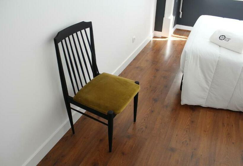 اتاق استاندارد با سرویس بهداشتی مشترک, Largo Da Se Guest House  Horigem