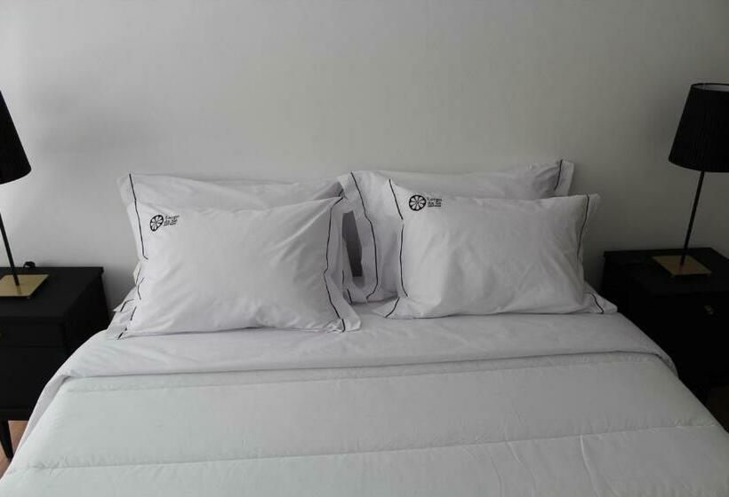 اتاق استاندارد با سرویس بهداشتی مشترک, Largo Da Se Guest House  Horigem