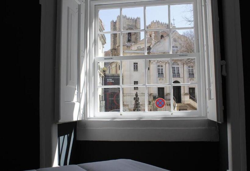 اتاق استاندارد با سرویس بهداشتی مشترک, Largo Da Se Guest House  Horigem