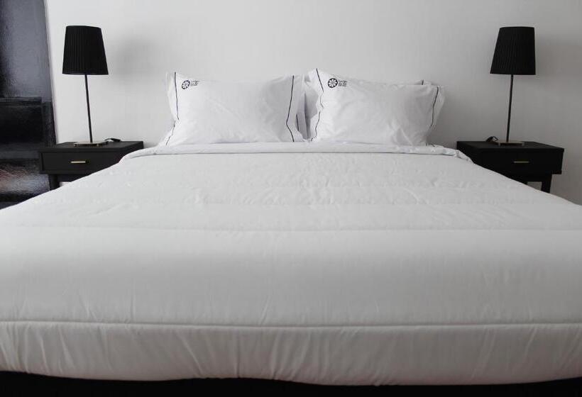 سوییت لوکس, Largo Da Se Guest House  Horigem