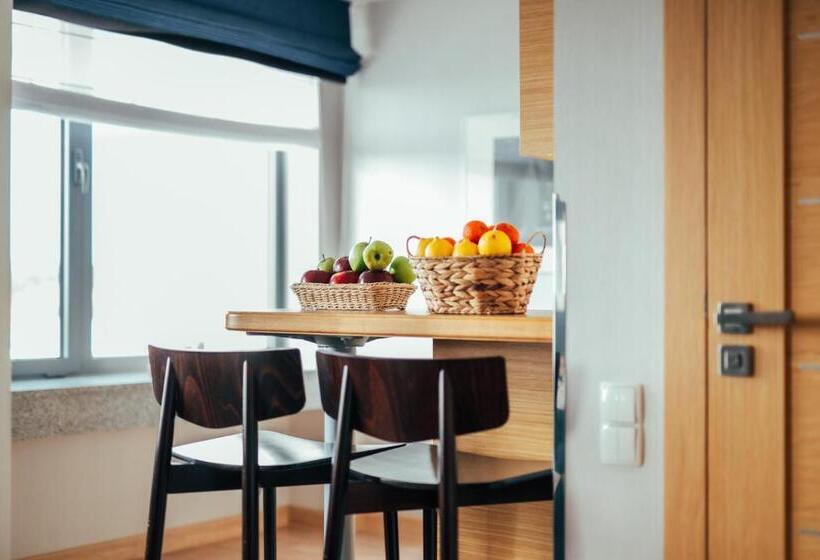 带城市景观的套间, Marina Club Old Town View