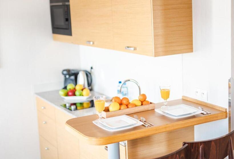 带城市景观的套间, Marina Club Old Town View