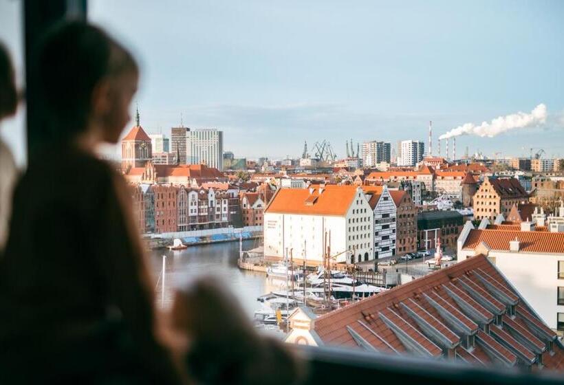 家庭工作室, Marina Club Old Town View