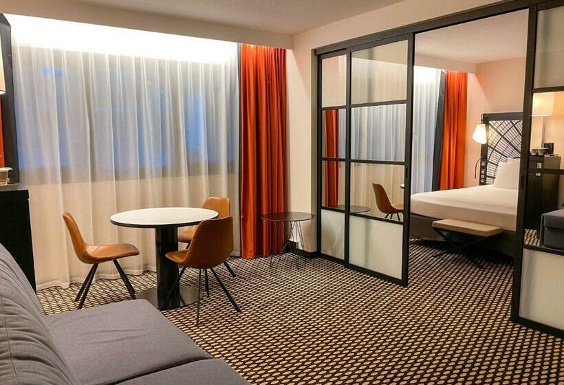 اتاق خانوادگی, Mercure Paris Porte De Versailles Expo