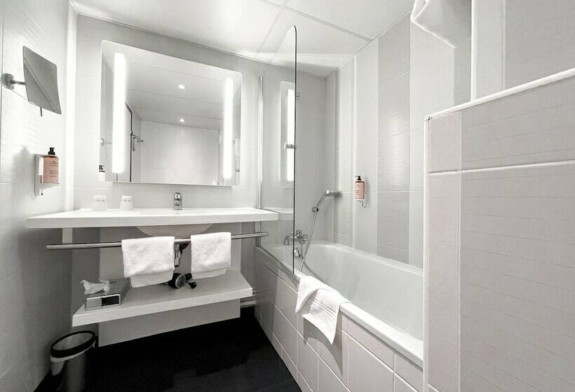 اتاق کلاسیک خانوادگی, Mercure Paris Porte De Versailles Expo