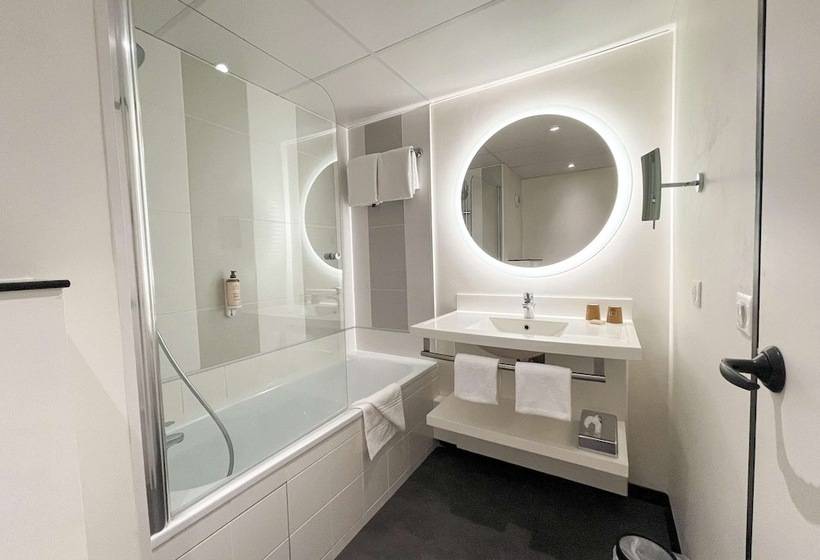 اتاق کلاسیک خانوادگی, Mercure Paris Porte De Versailles Expo