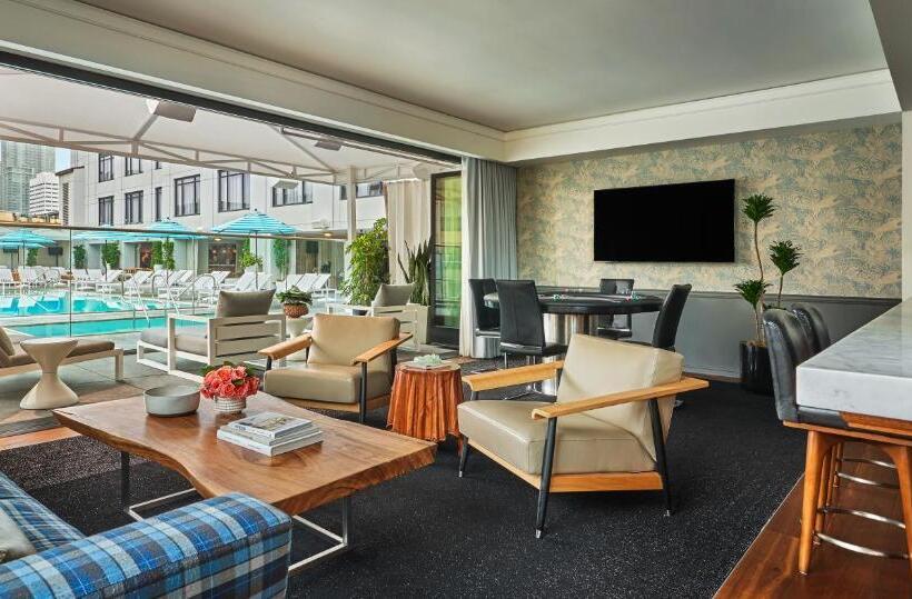 סוויטה נוף לבריכה, Pendry San Diego