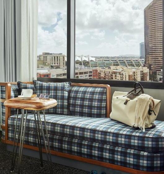 חדר סטנדרט עם מיטת קינג, Pendry San Diego