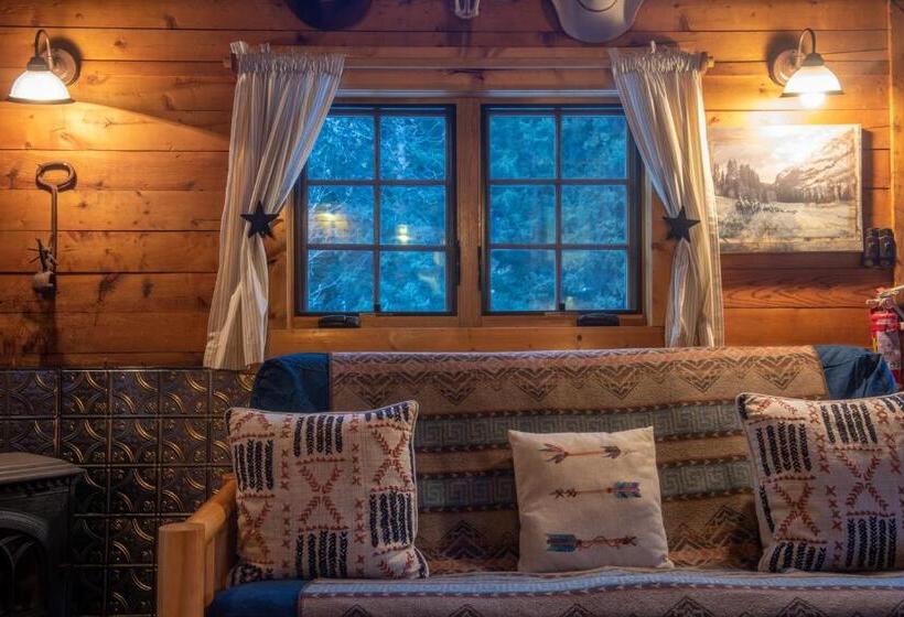 בית, 2 חדרי שינה, Pioneer Guest Cabins