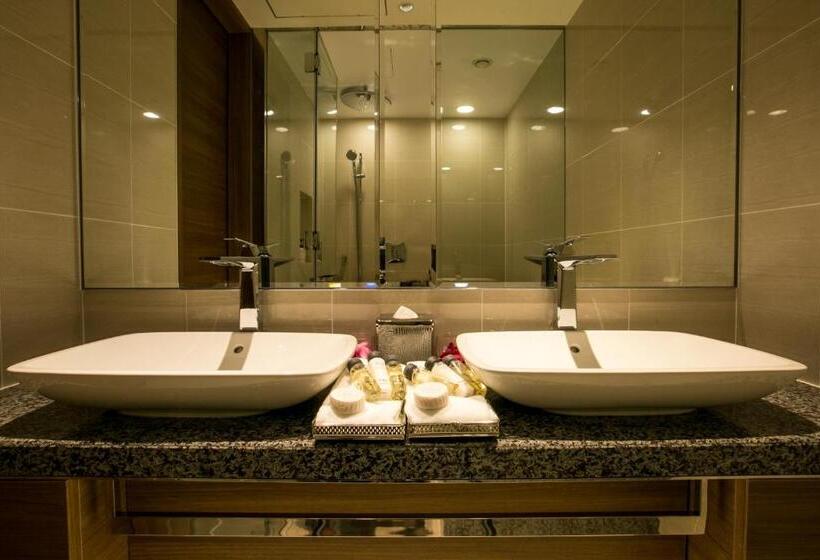 Люкс, The Strings Hotel Nagoya