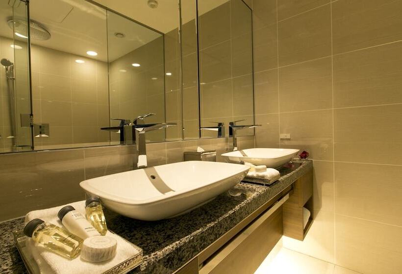 Люкс, The Strings Hotel Nagoya