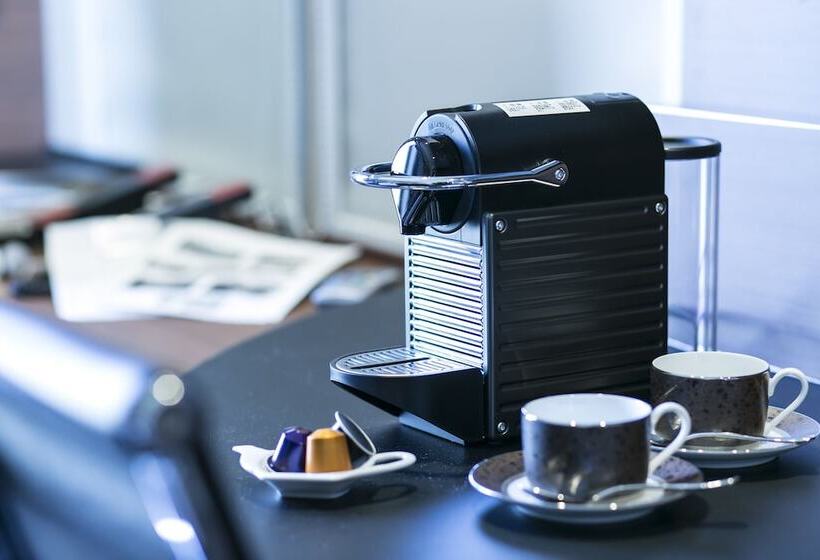 Люкс, The Strings Hotel Nagoya