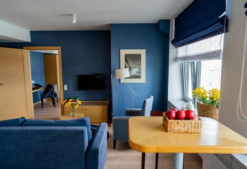 带城市景观的套间, Marina Club Old Town View