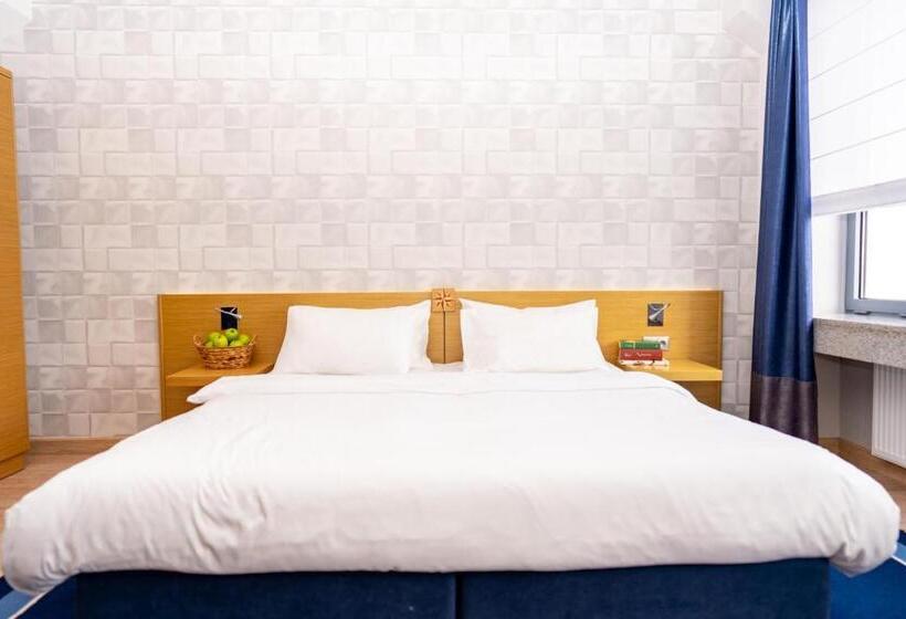 带城市景观的套间, Marina Club Old Town View