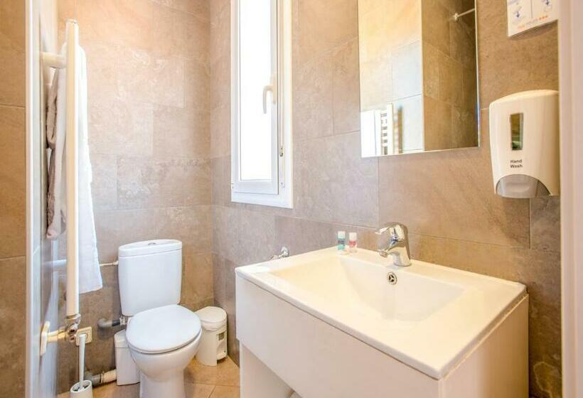 标准单人间, Hostal Soler