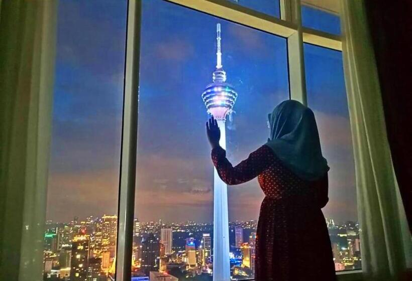 2 Bedroom Apartment with Views, Luxury Apartment Near Klcc & City Center