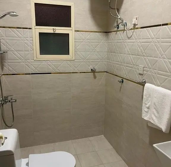 Standard Yhden Hengen Huone, شقق ابراج الثريا للشقق المخدومة
